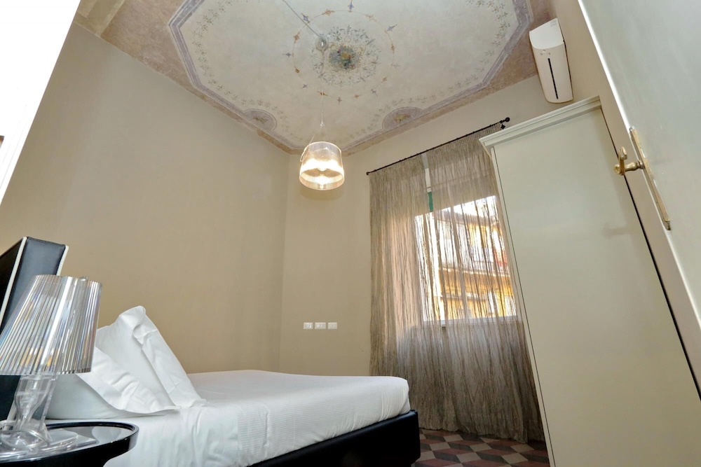 Rm-h501-pale6c2 Monti Apartments - M7