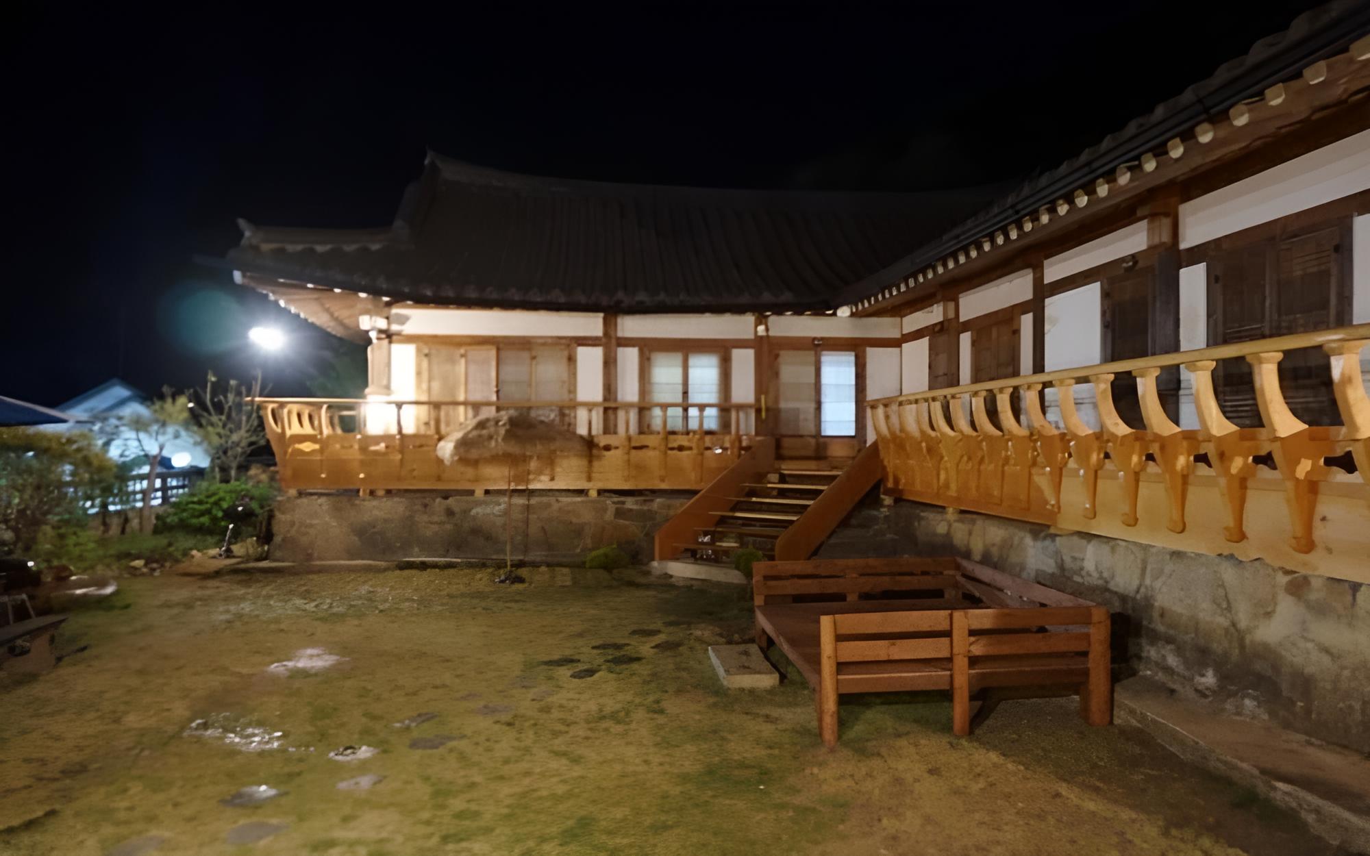 Danyang Danyangjeong Hanok Pension view 4