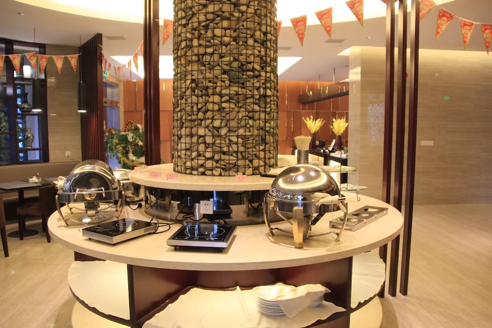 Baolong Homelike Hotel Changxing Branch