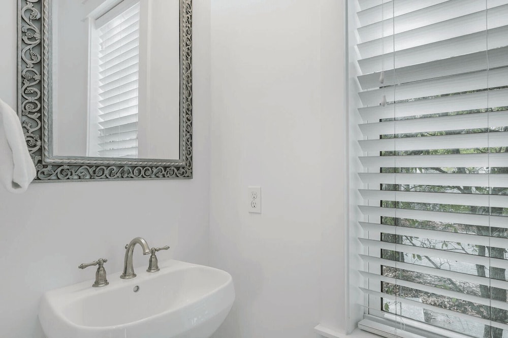 Longleaf Pines by Avantstay Community Pool + Bonfires