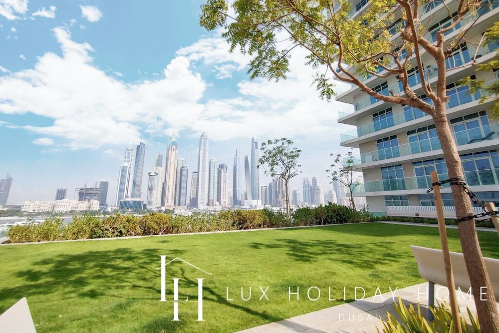 LUX The Atlantis Palm View Suite