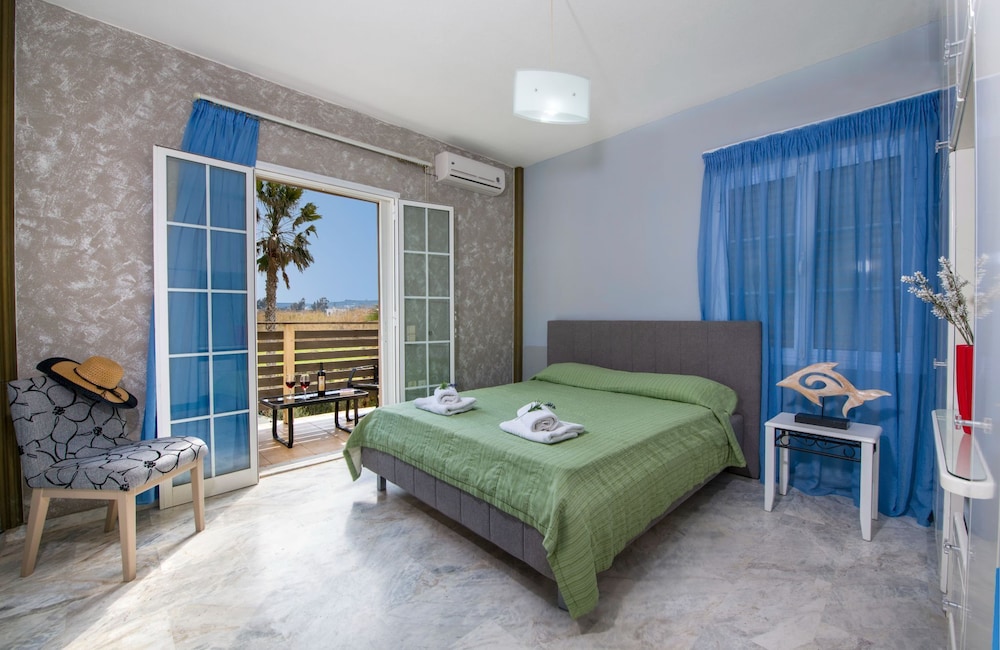 Grecian Villa Poseidon view 5