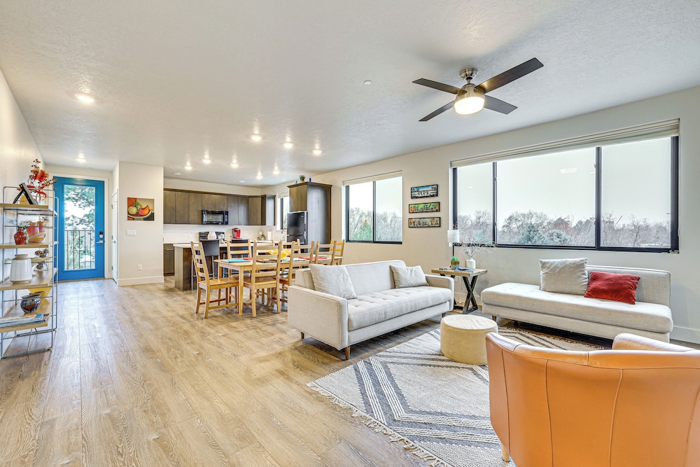 2 Mi to Dtwn: Dog-friendly Gem w/ Patio in Boise
