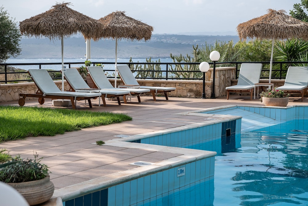 Alianthos Suites