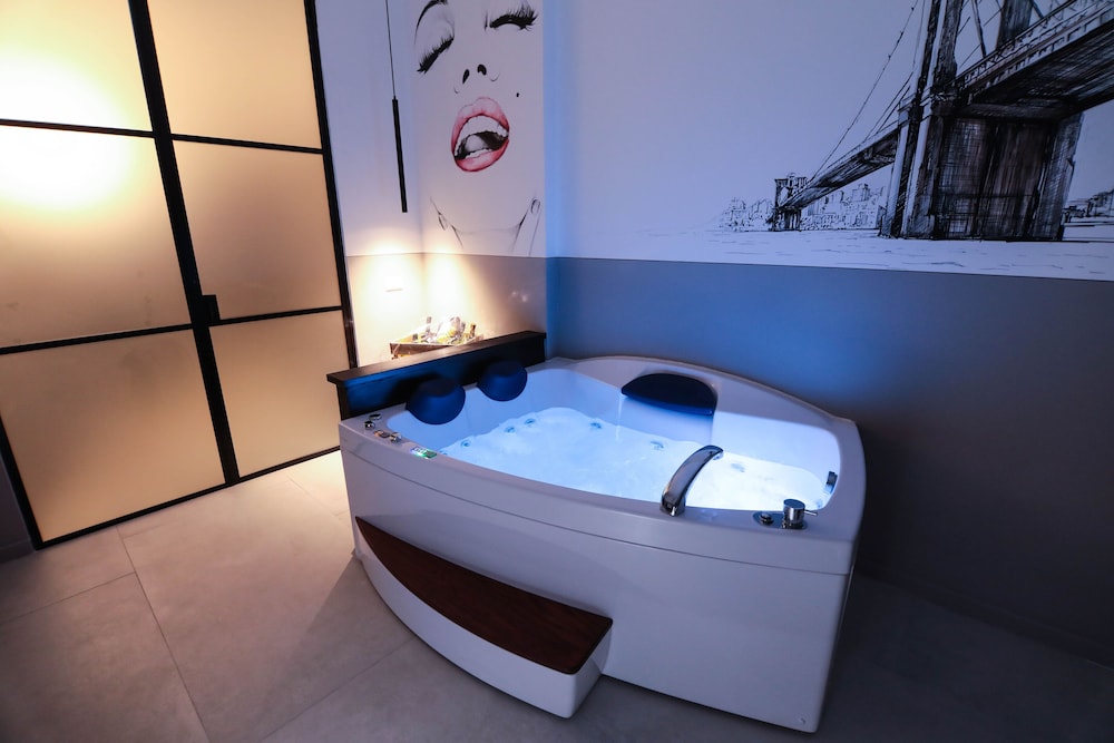 O.Effe. Global Suites at Vatican