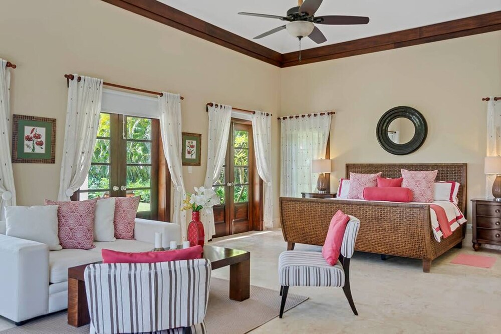 Sophisticated Villas With Private Pools and Staff