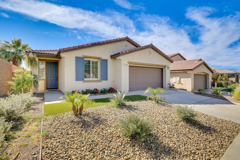 6 Mi to Empire Polo Club: Indio Home w/ Grill! view 4