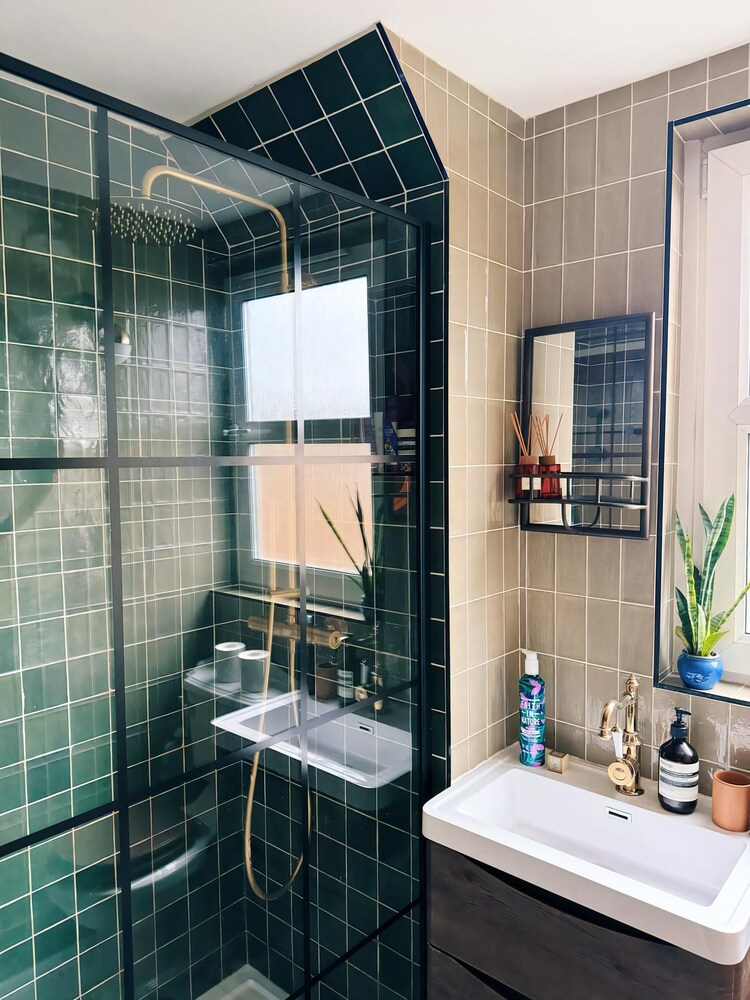 Peaceful & Unique Maisonette in Central London