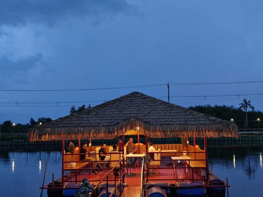 S Cross Munroe Island Resort