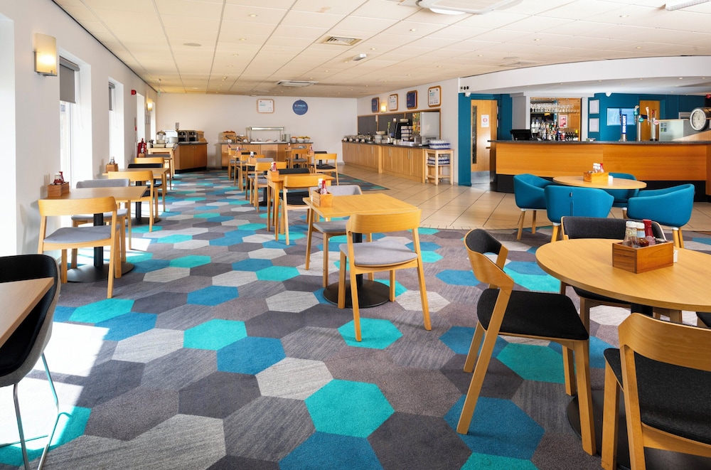 Gloucester Vacations - Holiday Inn Express Gloucester - South, an IHG Hotel - Property Image 11