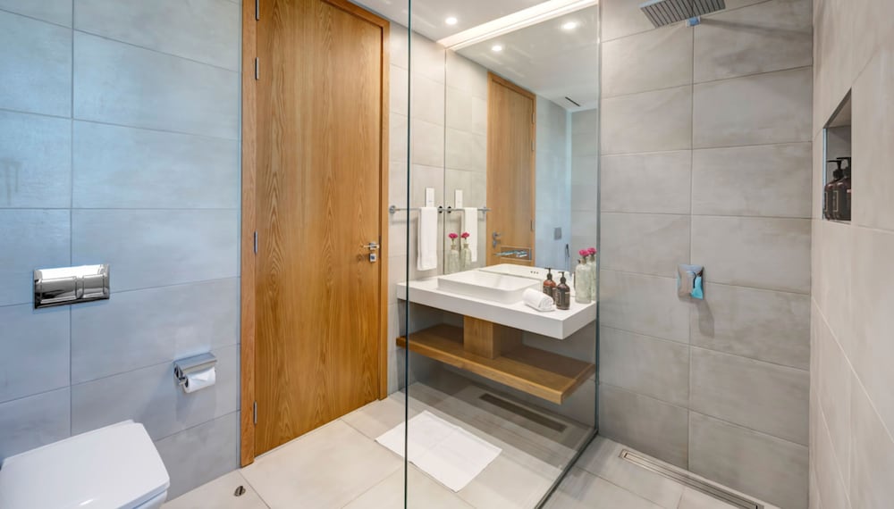 5B-1JBR-3703 by bnbme homes