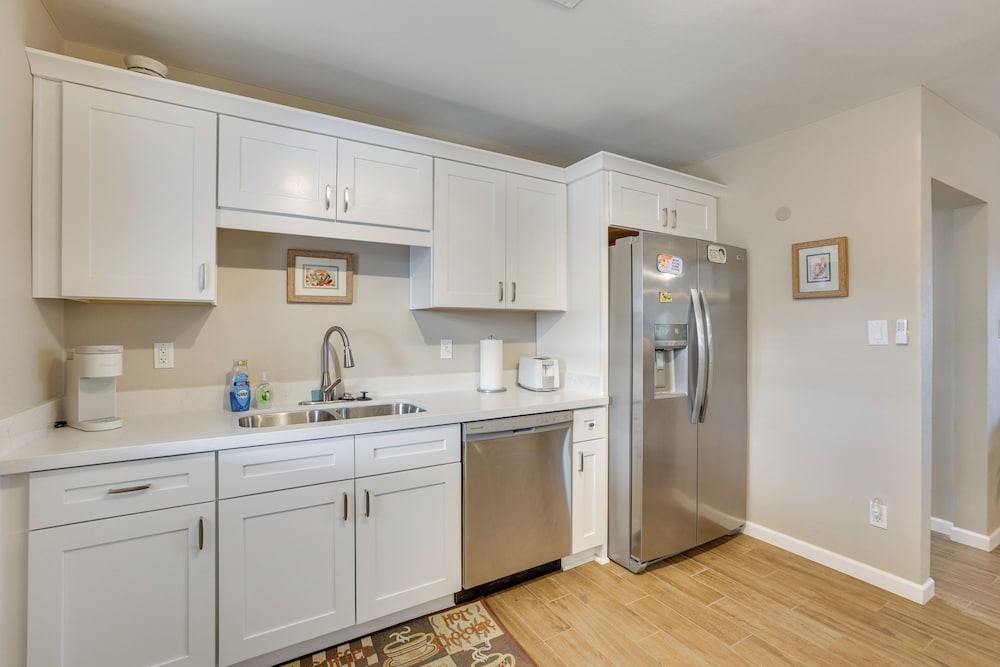 Centrally Located Oasis 1 Mi to Shadow Mountain!