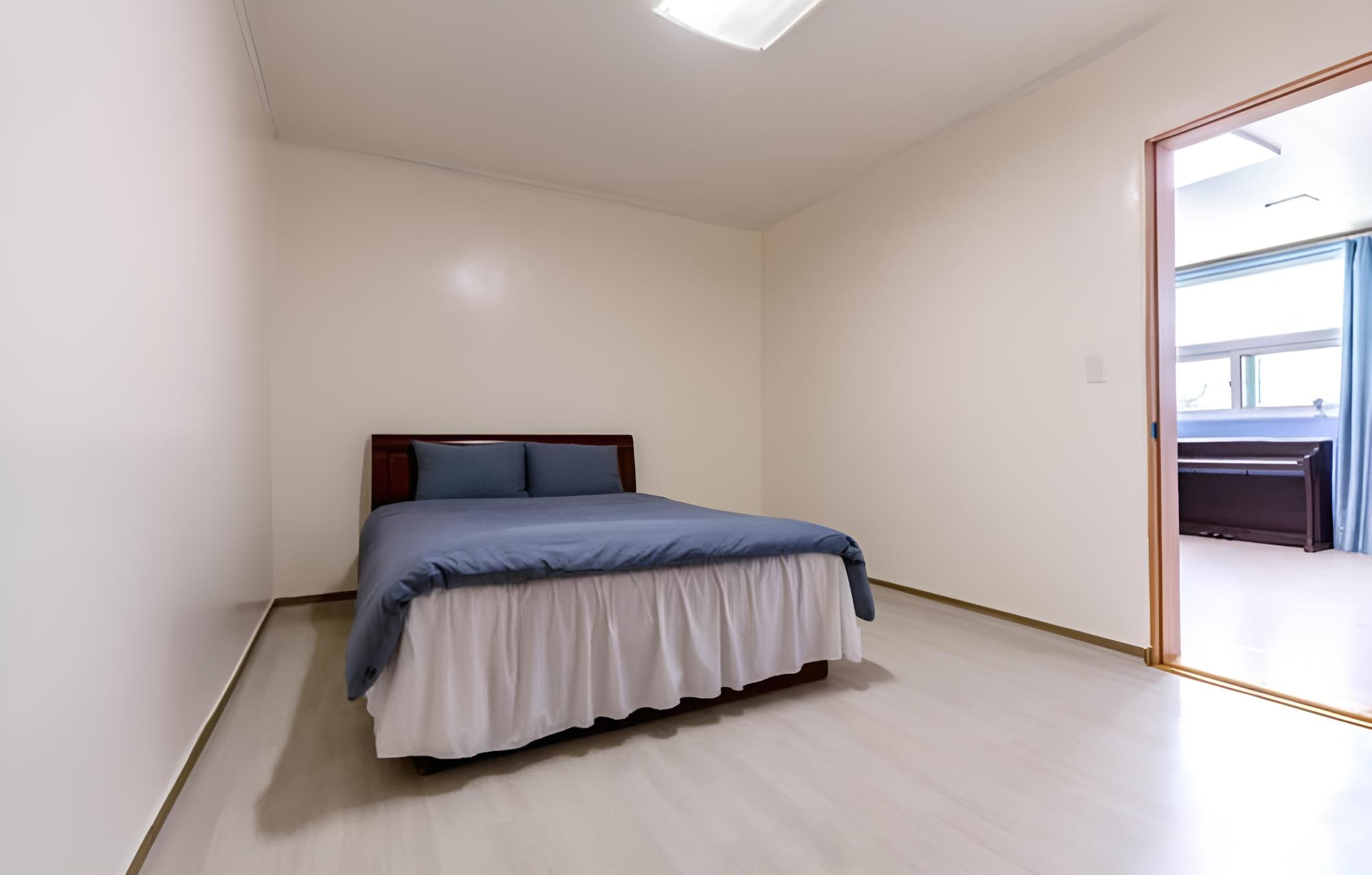 Incheon Vacations - Eulwangri Bide 302 Pension - Property Image 1