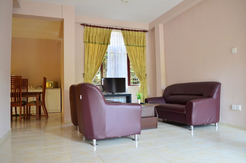 Hw Holiday Resort