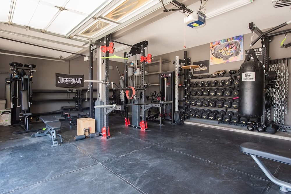 Scottsdale Paradise Poolside With Hot Tub Gym
