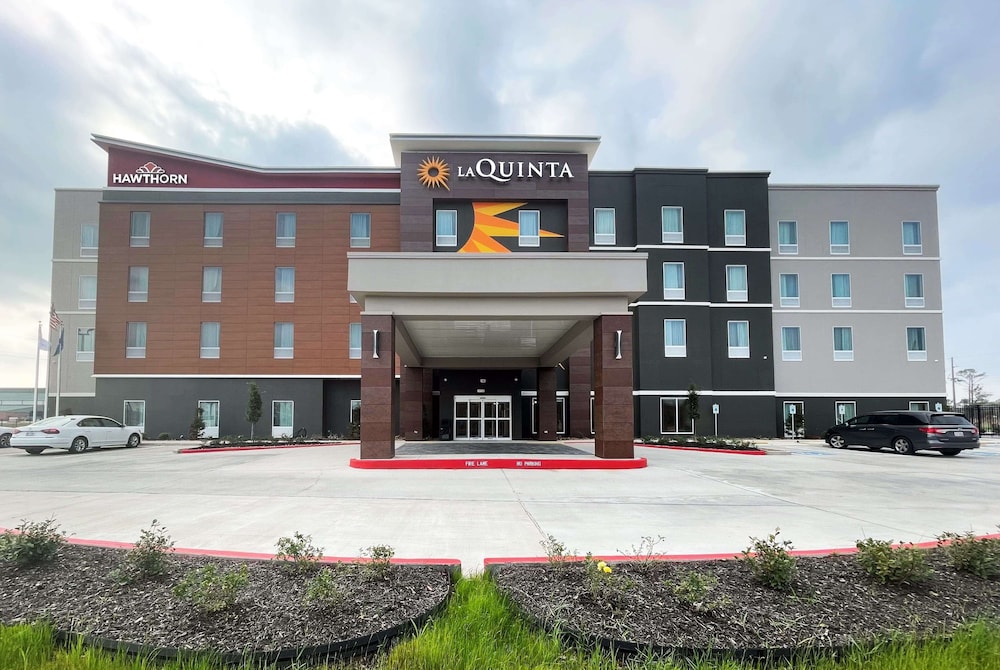 Lake Charles Vacations - Hawthorn Extended Stay by Wyndham Sulphur (Lake Charles) - Property Image 1