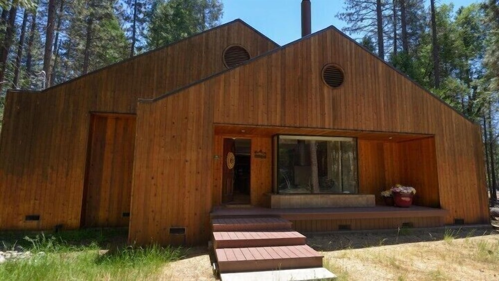 Scenic Wonders Bruin's Den 3 Bedrooms