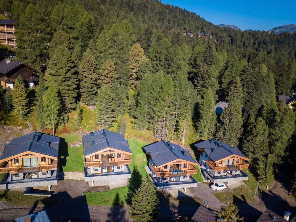 Amazing Chalet With Terrace