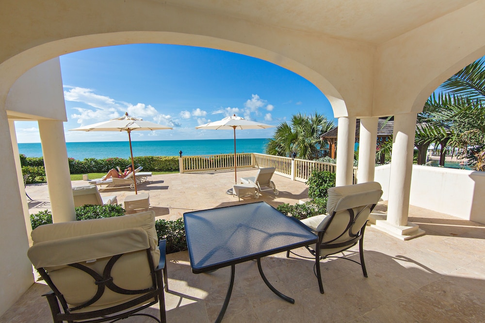The Cove Suites at Blue Waters Resort and Spa - Property Image 44