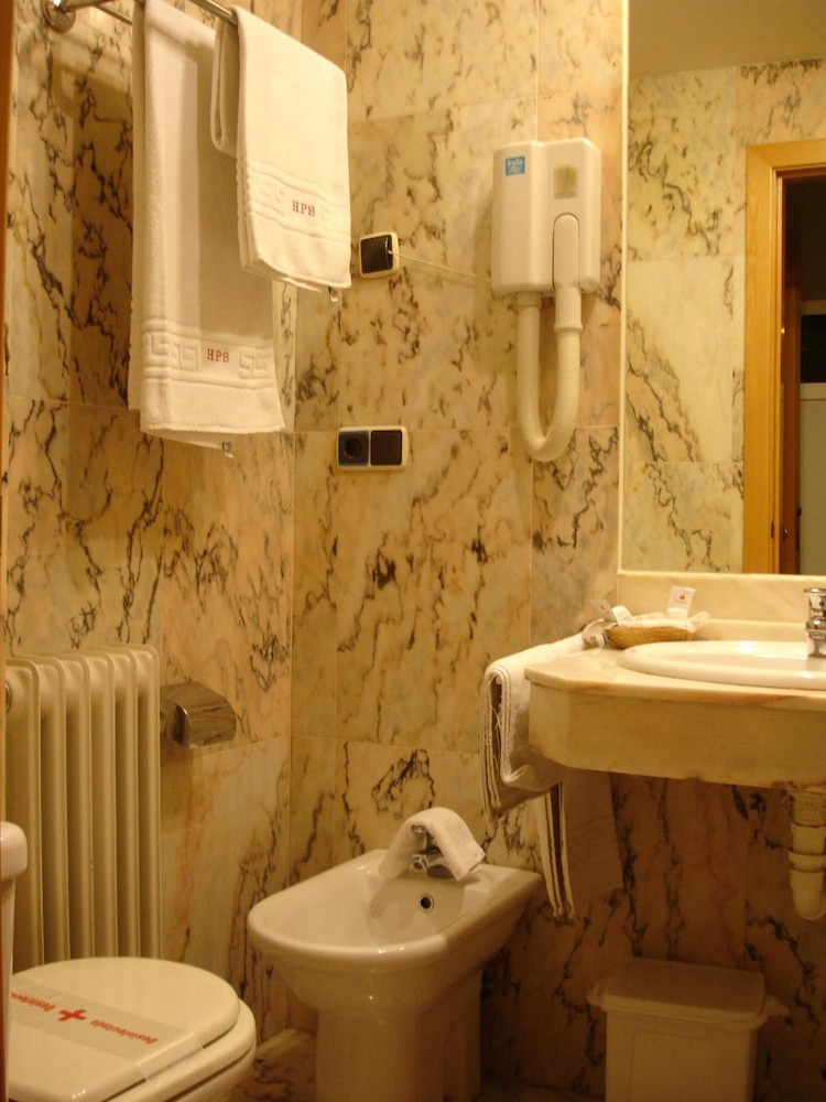 Revolutum Hostel photo 3