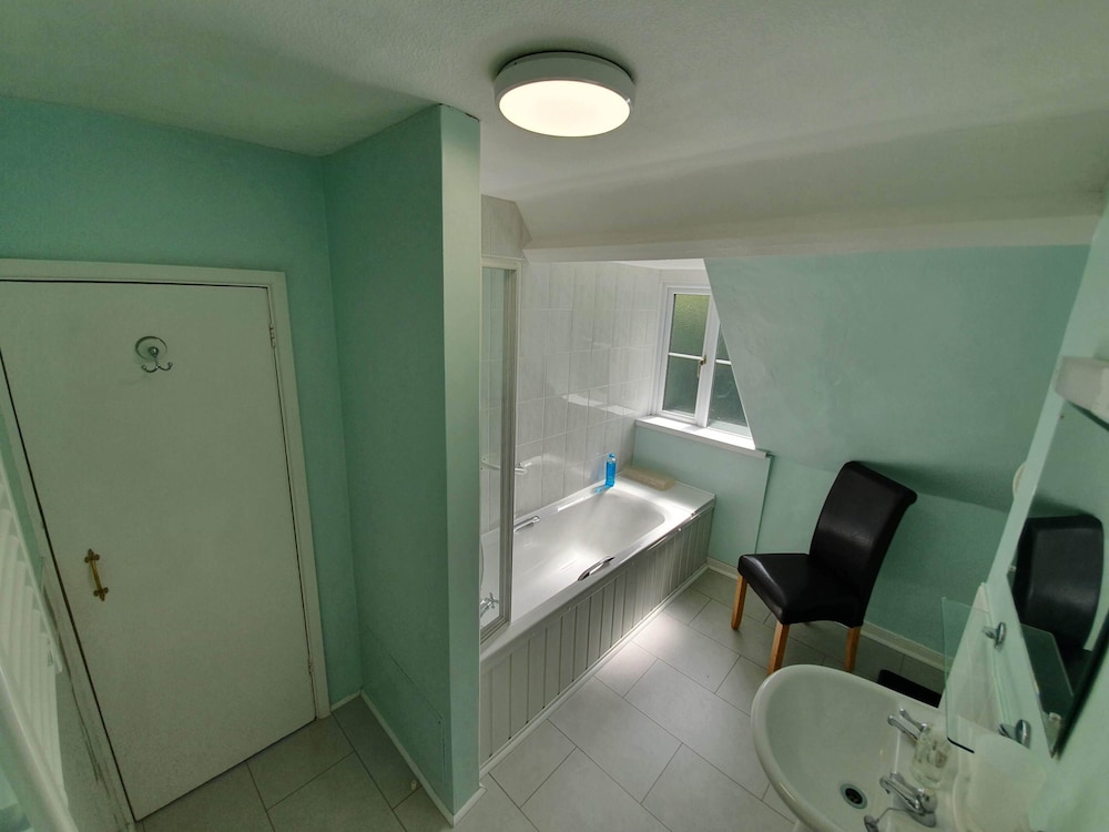 Lynton Vacations - Sinai House - Property Image 12