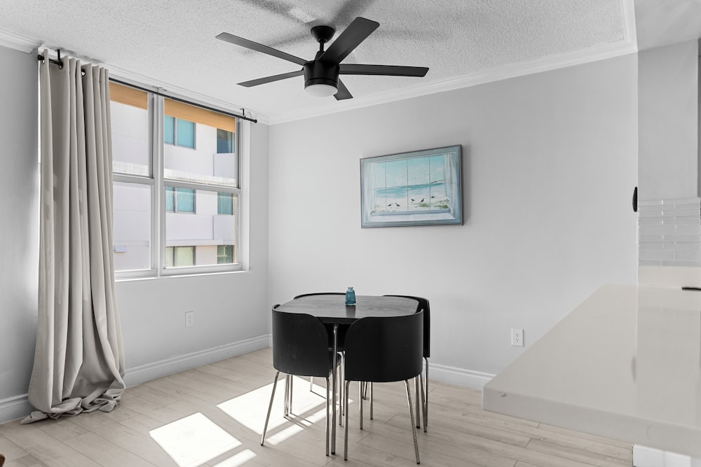 Bay Harbor Sunset Apt 5A
