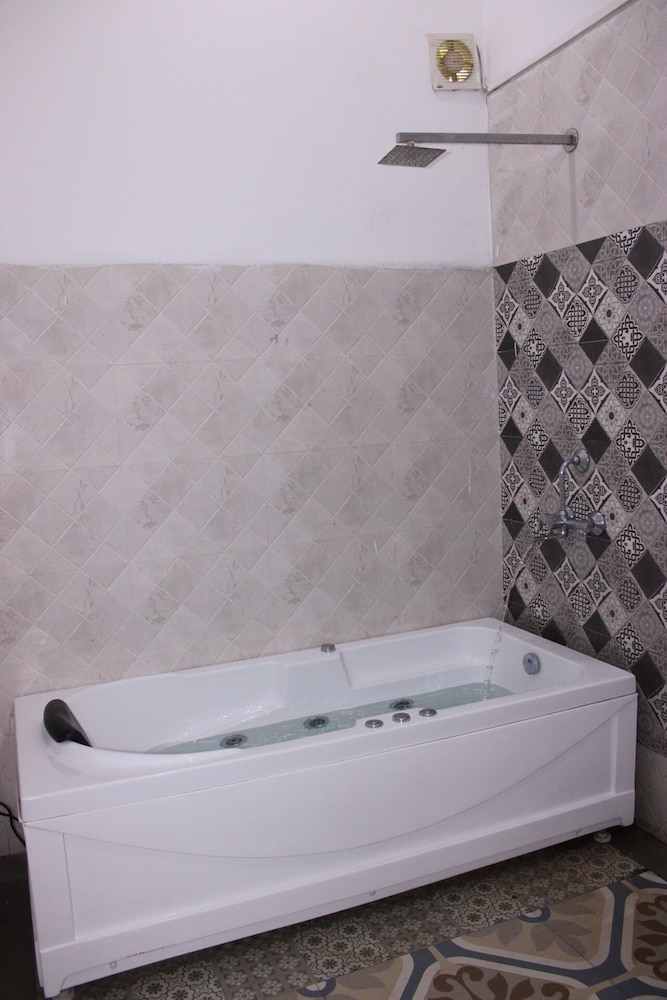 Royale Amata By the Beach