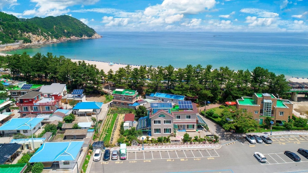 Samcheok Sol Beach Pension view 5