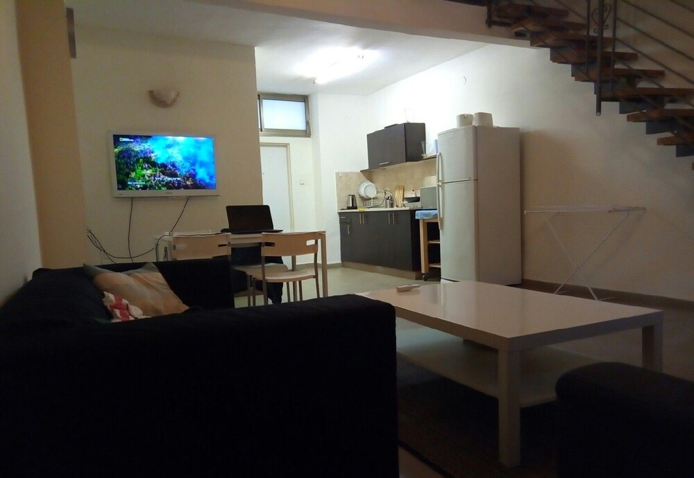 Bat Ami Suite