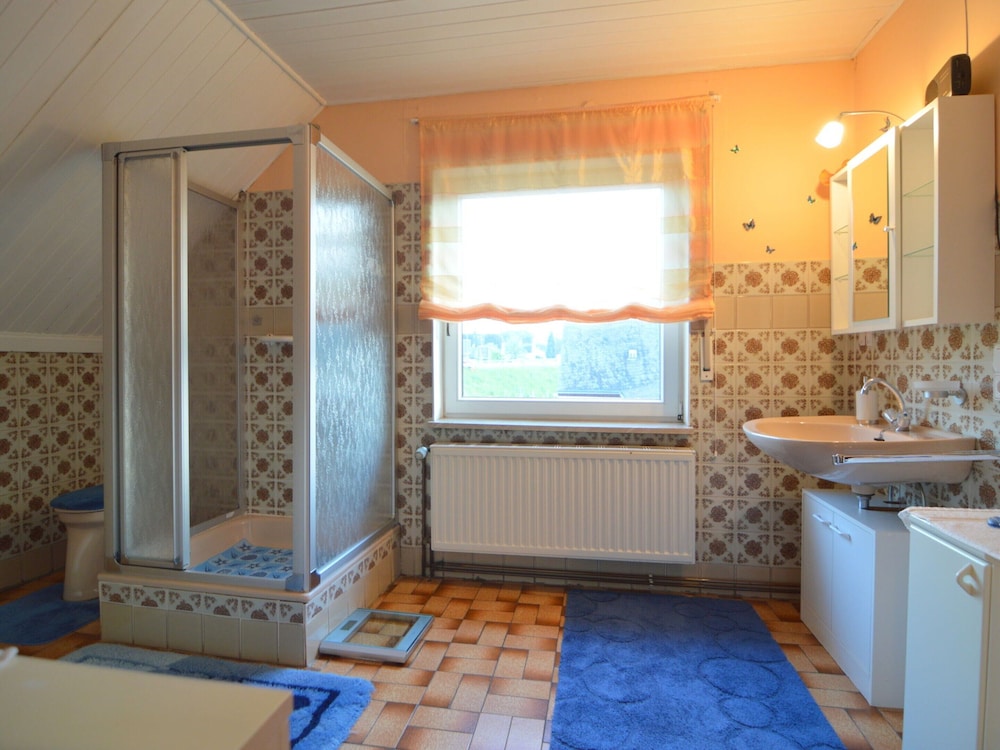 Cozy Apartment in Neumagen-Dhron near Lake Mosel with Garden view 4