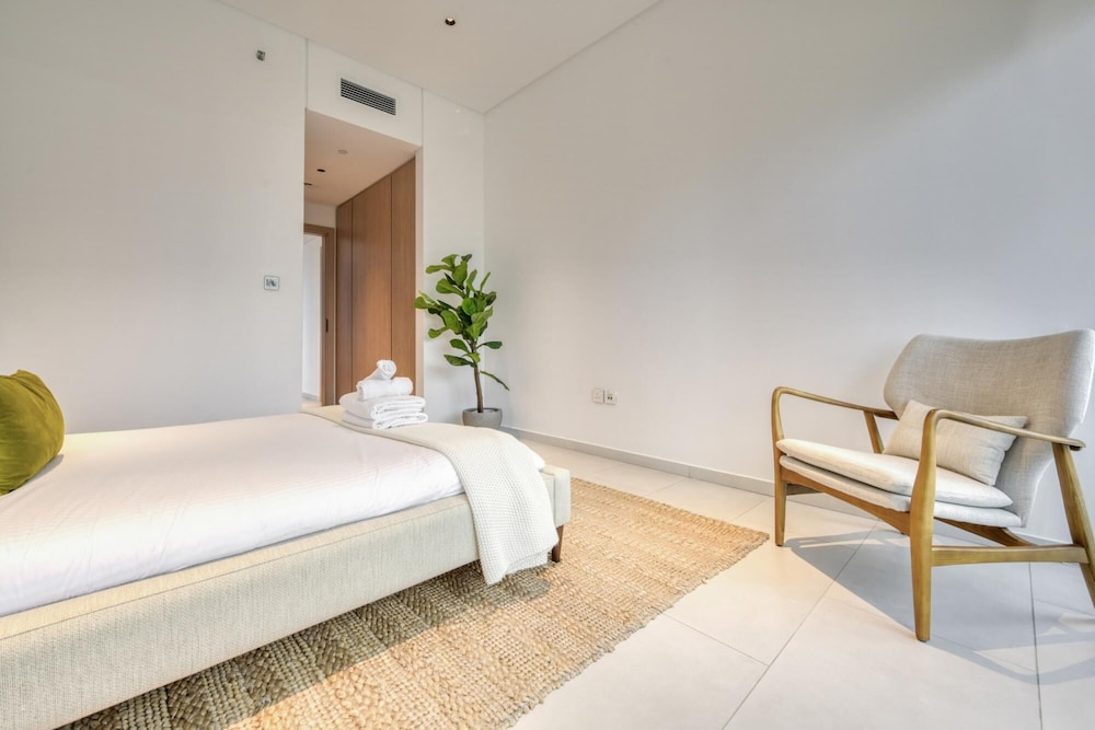 Luxury Apt W Burj Khalifa Vw Dubai Canal Access