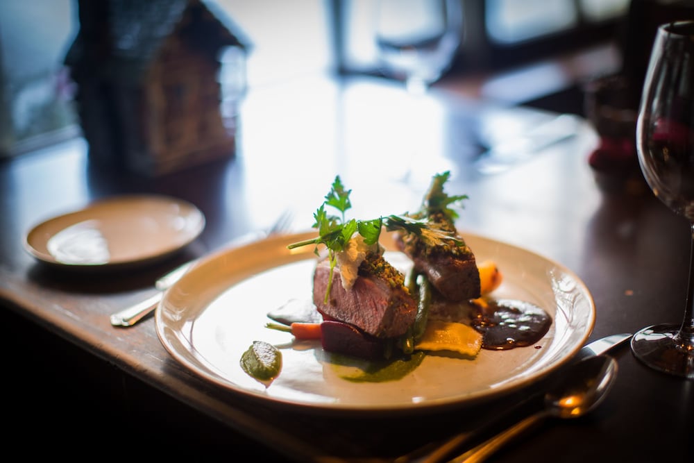 Storm Mountain Lodge Cabins & Dining