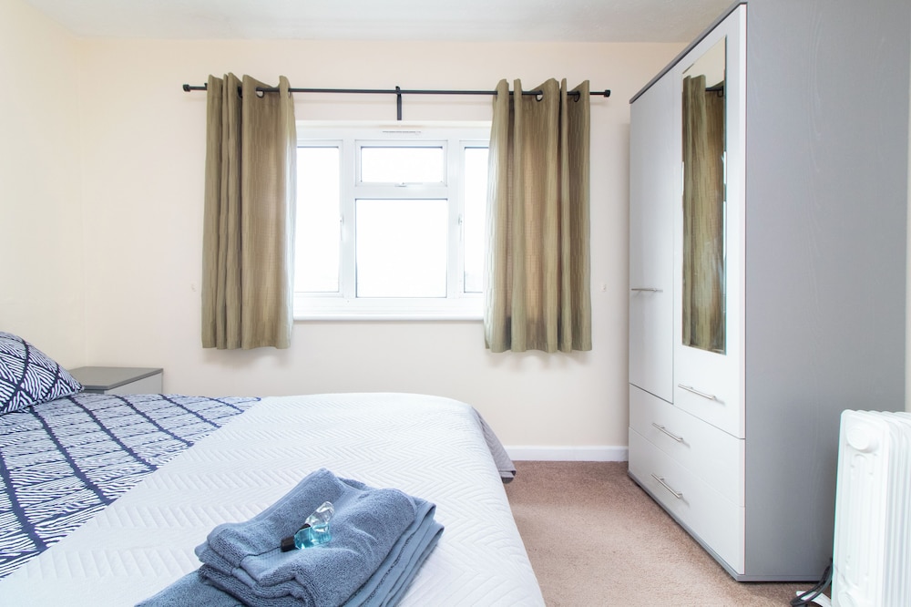 Thornbury Guest House Room 8