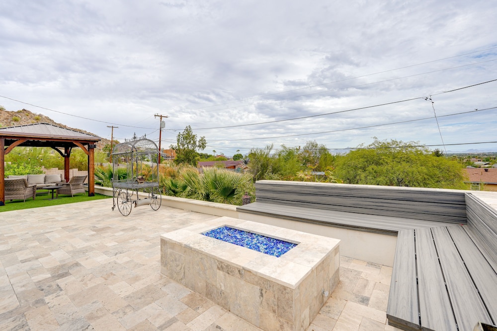 Spacious Arizona Escape - Pool, Hot Tub & Fire Pit