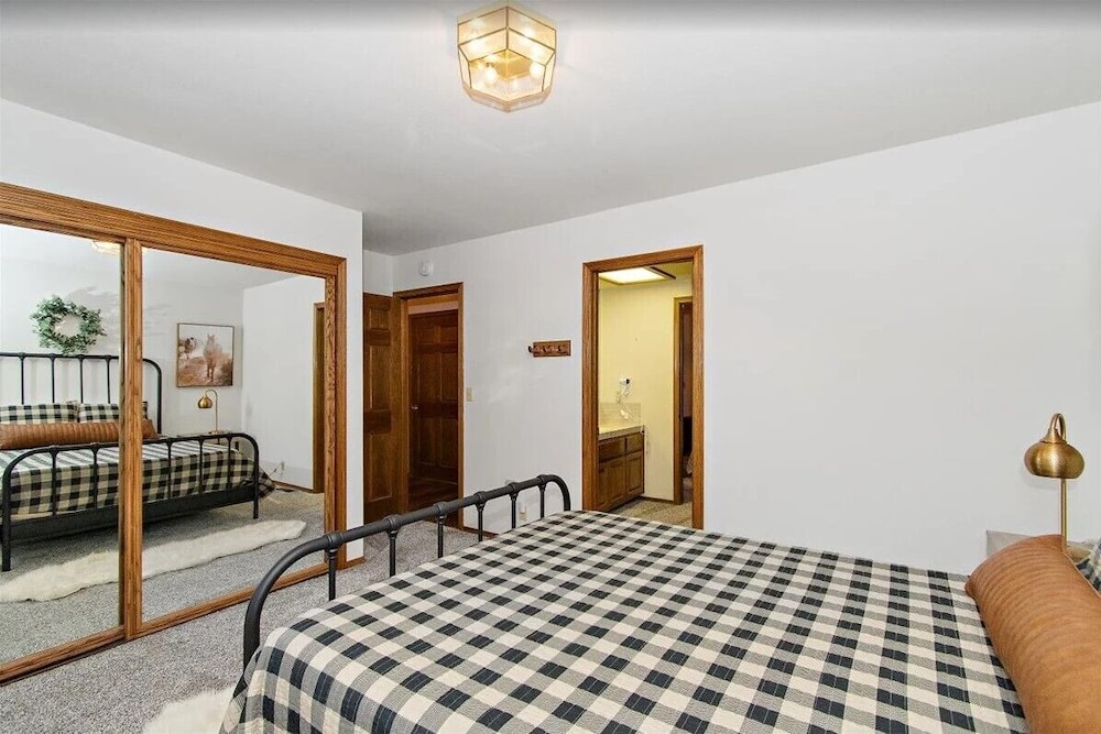 Summit Lodge 1&2