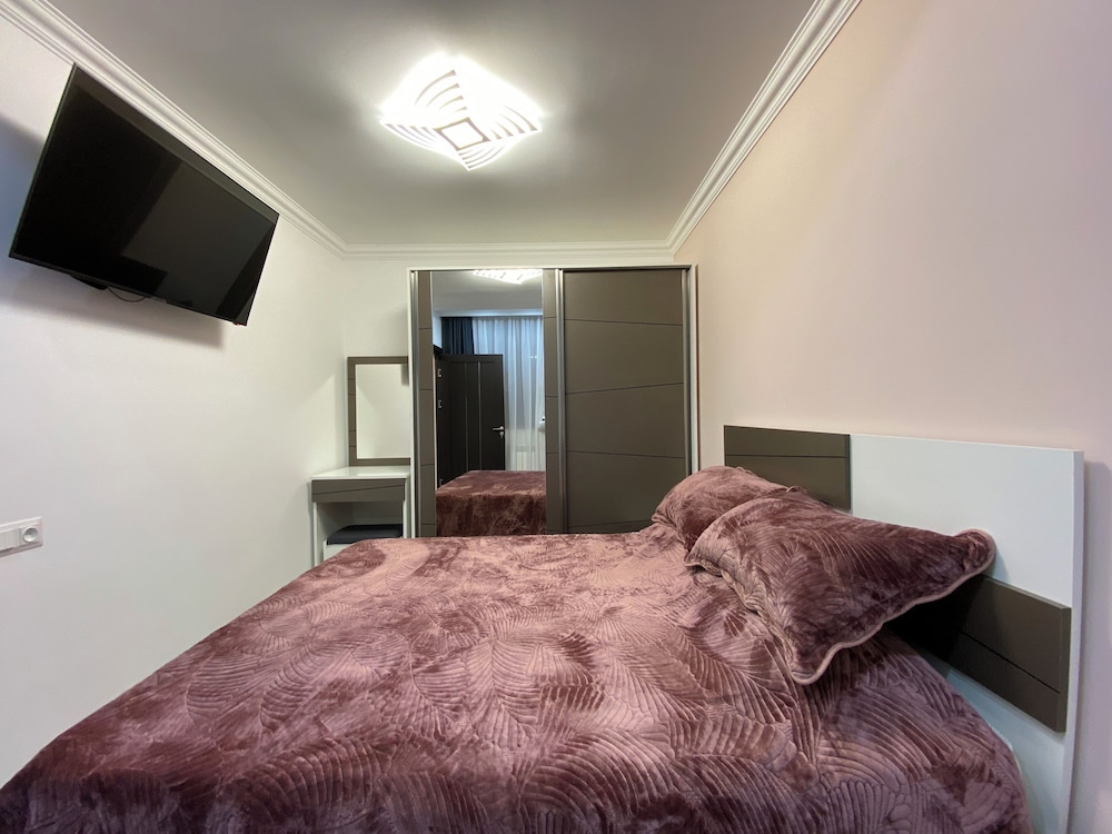 Apartment by Luxe Group SN100