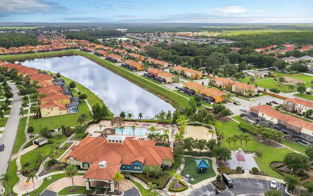 Spacious 12br Family Villa Near Disney Bella Vida