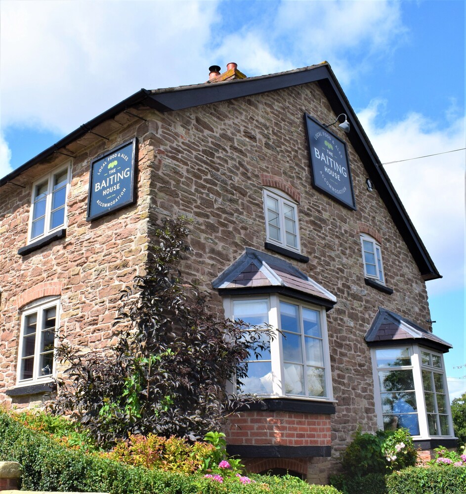 The Baiting House and Lodges