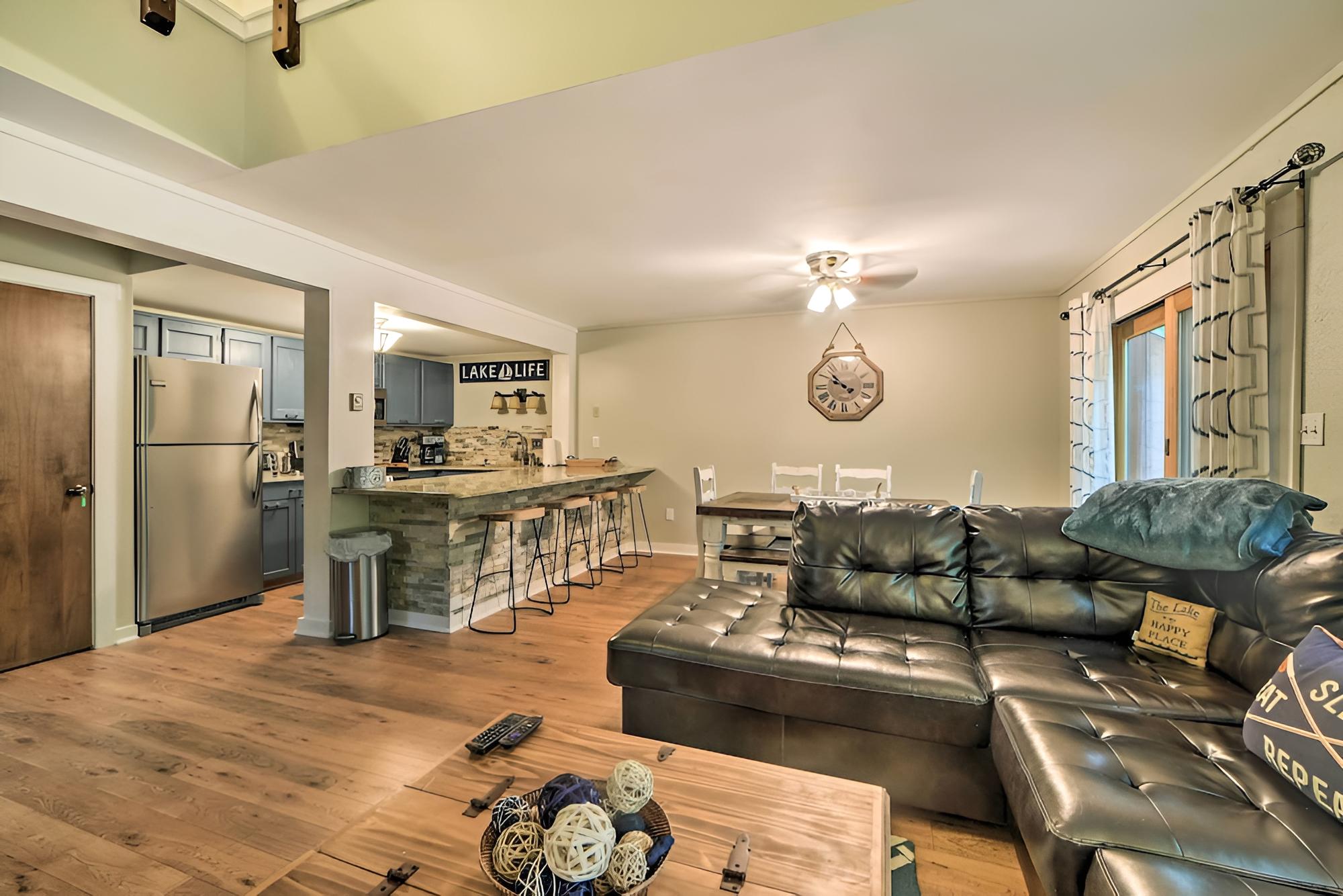 Poconos Townhome Near Big Boulder Skiing & Lake! view 4