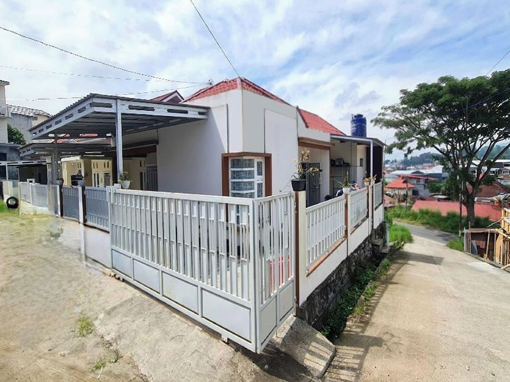 Villa Palacios Syari'Ah Bukittinggi