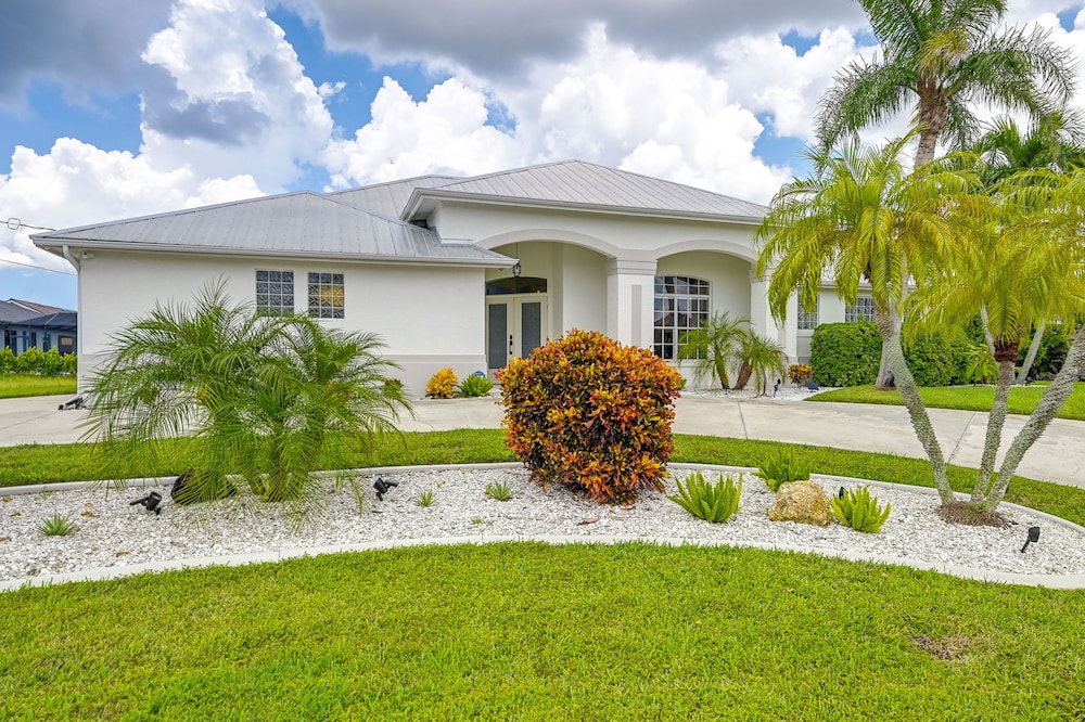 Cape Coral Sanctuary w/ Kayaks & Canal Access! view 5