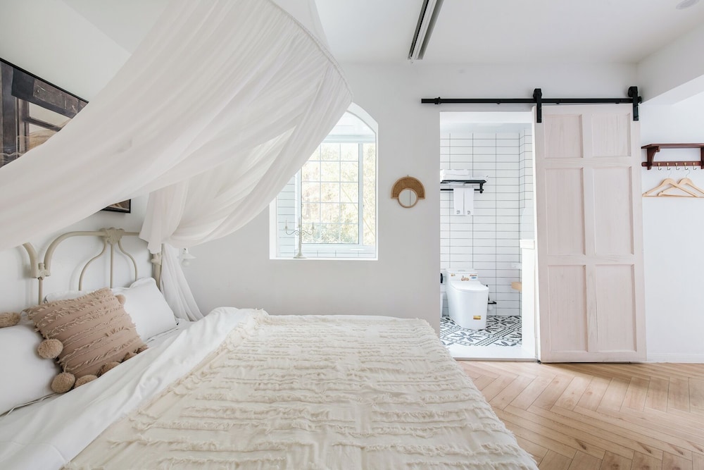 Shanghai Ruochu Designer Guesthouse-Near Shanghai Pudong Airport & Disneyland