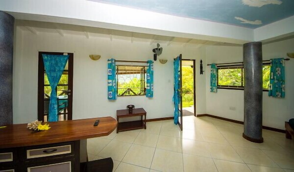 Lemongrass Lodge