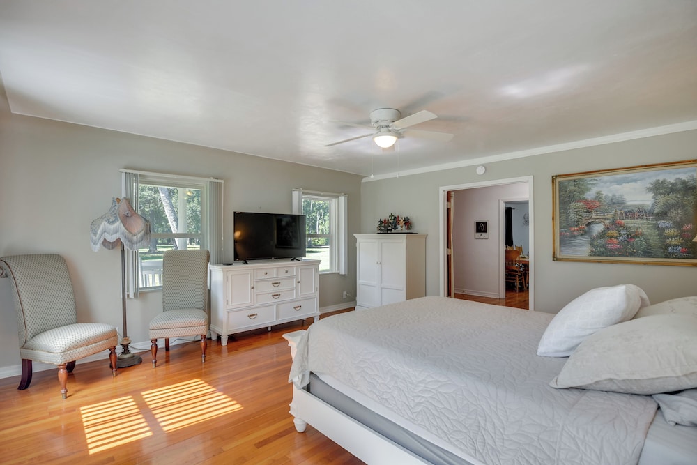 Private 3-acre Retreat w/ Game Room in Bunnell!