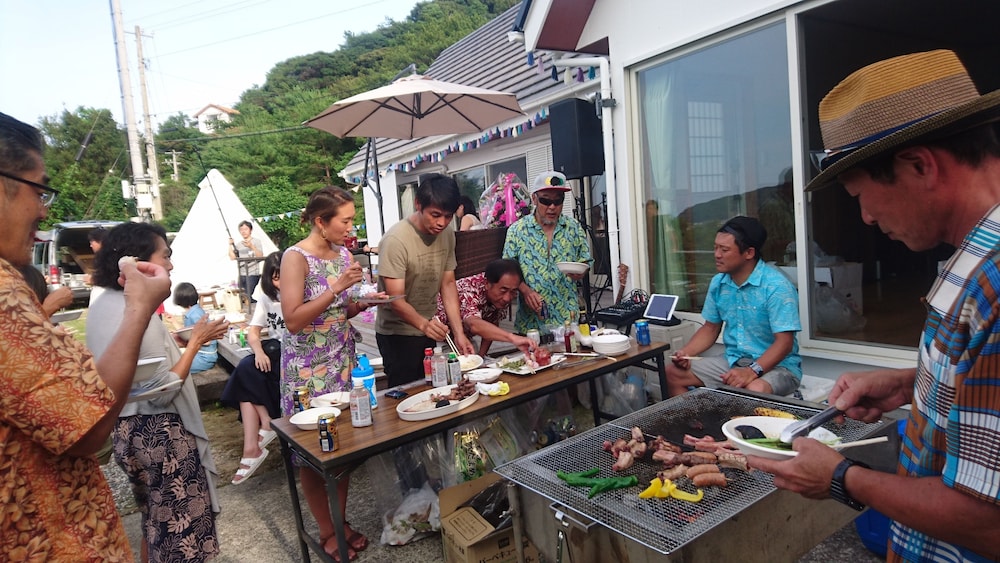 Tsubaki House