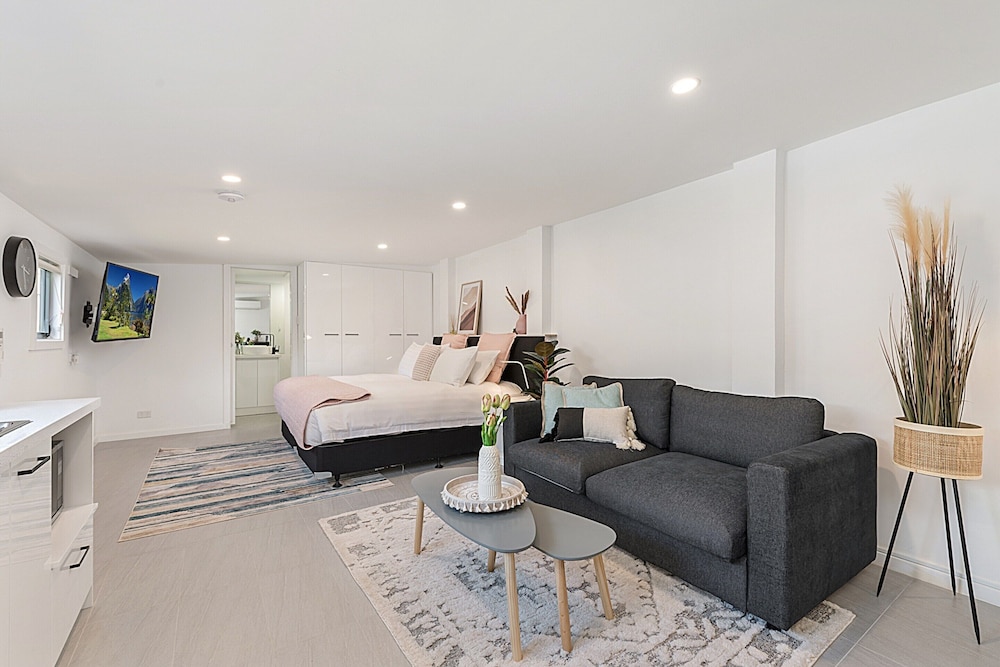 Comfy Studio Near Racecourse