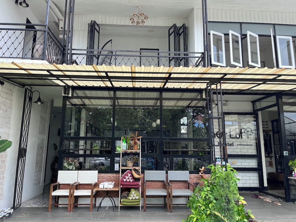 Sherloft Home & Hostel