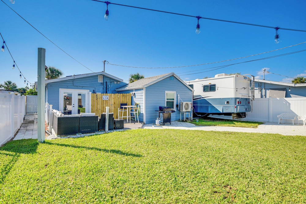 Walk to Ocean! Home w/ Large Yard in Ormond Beach