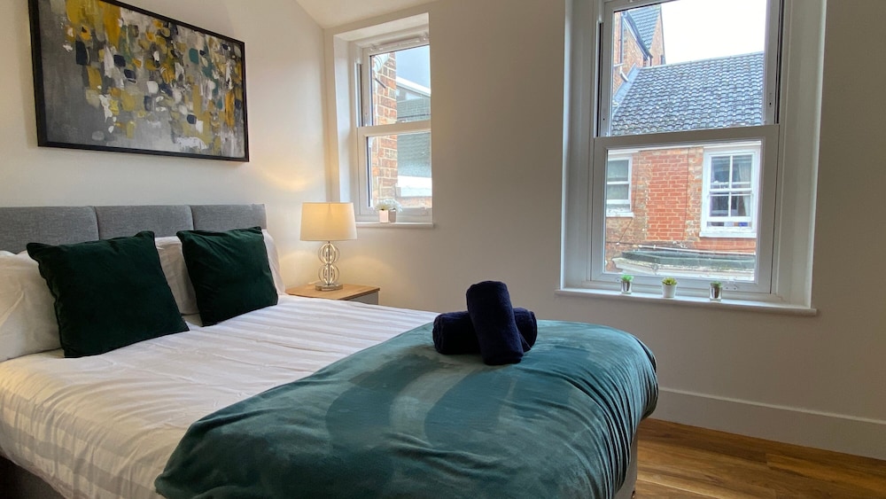 De Parys Serviced Flat in Bedford 4 Live