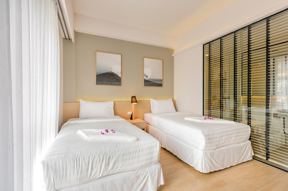 Snoozz Hotel - Hostel